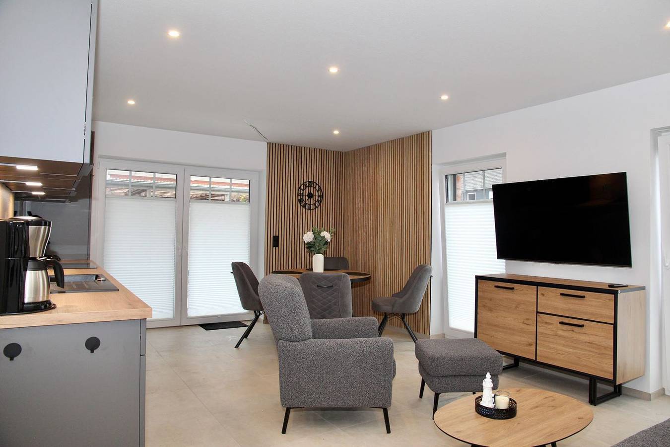 Ganze Wohnung, Küstenkoje: Neue Ferienwohnung mit Garten in Norddeich in Norddeich, Norden und Umgebung