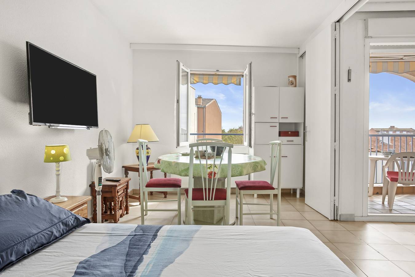 Hel enrumslägenhet, Studio Apartment 'À Deux Pas De La Mer' with Sea View and Air Conditioning in Saint-Aygulf, Fréjus