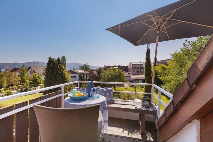 Ferienwohnung für 2 Personen, mit Balkon und Seeblick in Bodman-Ludwigshafen