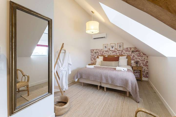 Location de vacances pour 10 personnes, avec jardin ainsi que piscine et terrasse à Cricquebœuf - 3