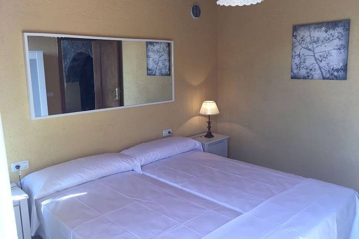 Casa de vacaciones para 4 personas, con jardín y balcón, Se admiten mascotas - 1