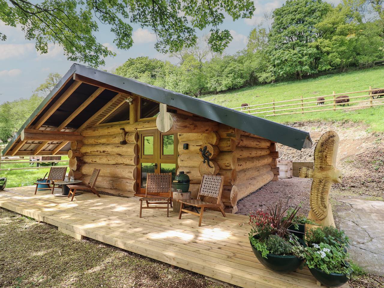 Owl Valley Cabin in Powys