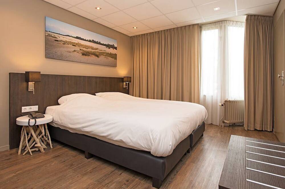 Charming Unit with Garden Access and Free Parking in Vlijmen, Near Efteling in Noord-Brabant