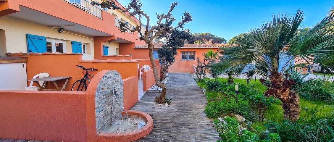 Gîte pour 4 personnes, avec terrasse dans La Bergerie - 2
