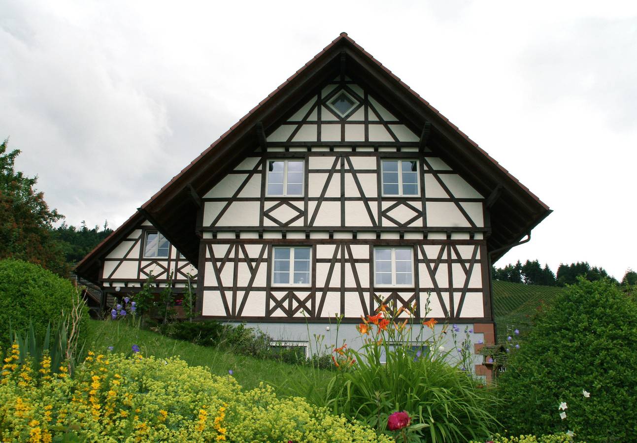 Ferienhaus Wörner - Ferienwohnung Gartengeschoss 59qm, 1 Schlafzimmer, 1 Kinderzimmer, für 2 Personen in Stadt Offenburg, Durbach