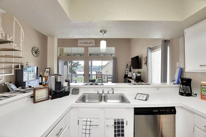 Ferienwohnung für 6 Personen, mit Balkon und Pool - 1