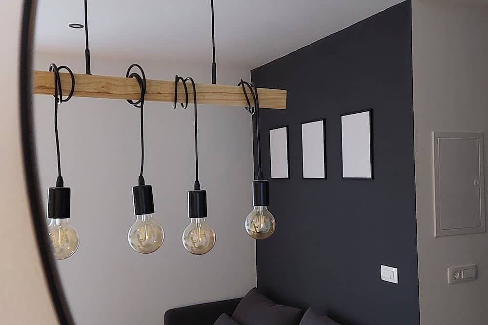 Ganze Wohnung, 2-Zimmer-Ferienwohnung mit Terrasse Vrpolje, Sibenik in Šibenik-Knin
