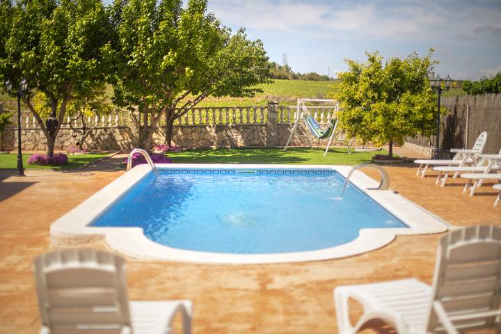 Casa rural para 10 personas, con jardín en Bajo Penedés - 2