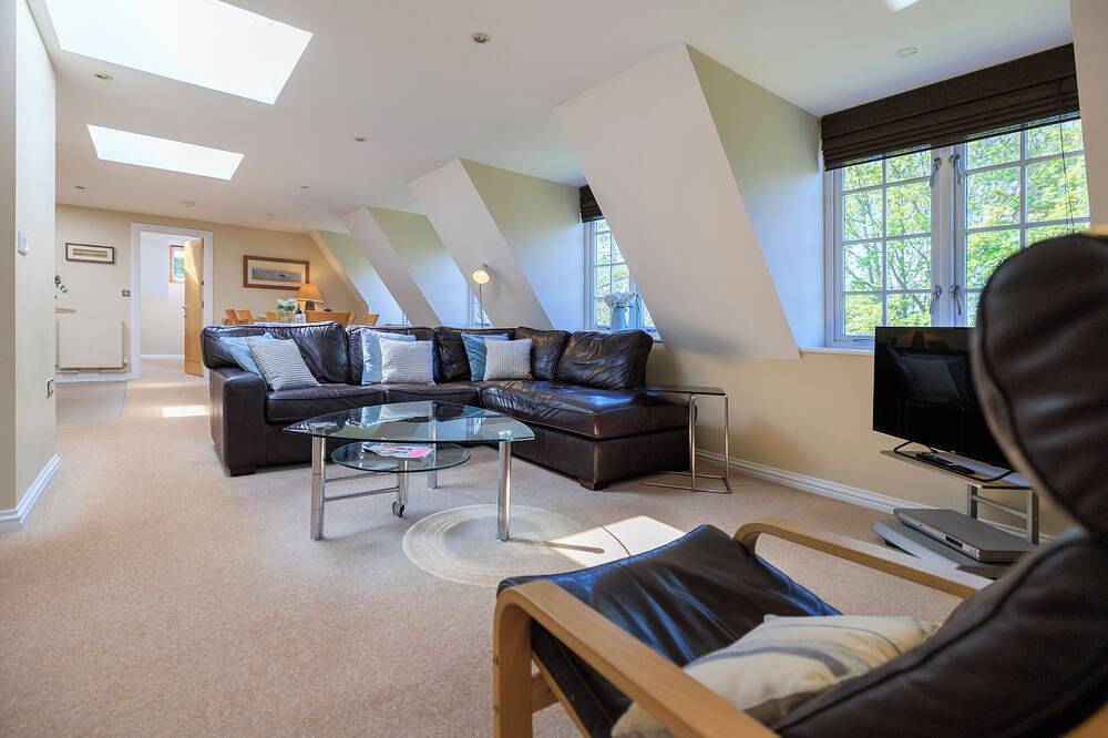 Entire apartment, Spacious Penthouse apartment, Walberswick, Nr Southwold sleeping 6 next to beach in Walberswick, Sunrise Coast