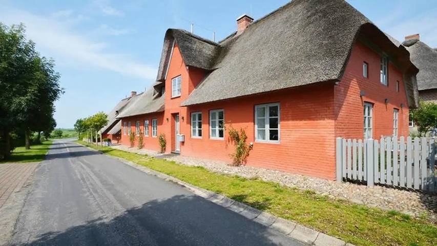 Ferienhaus für 11 Personen, mit Terrasse und Sauna sowie Garten in Midlum - 3