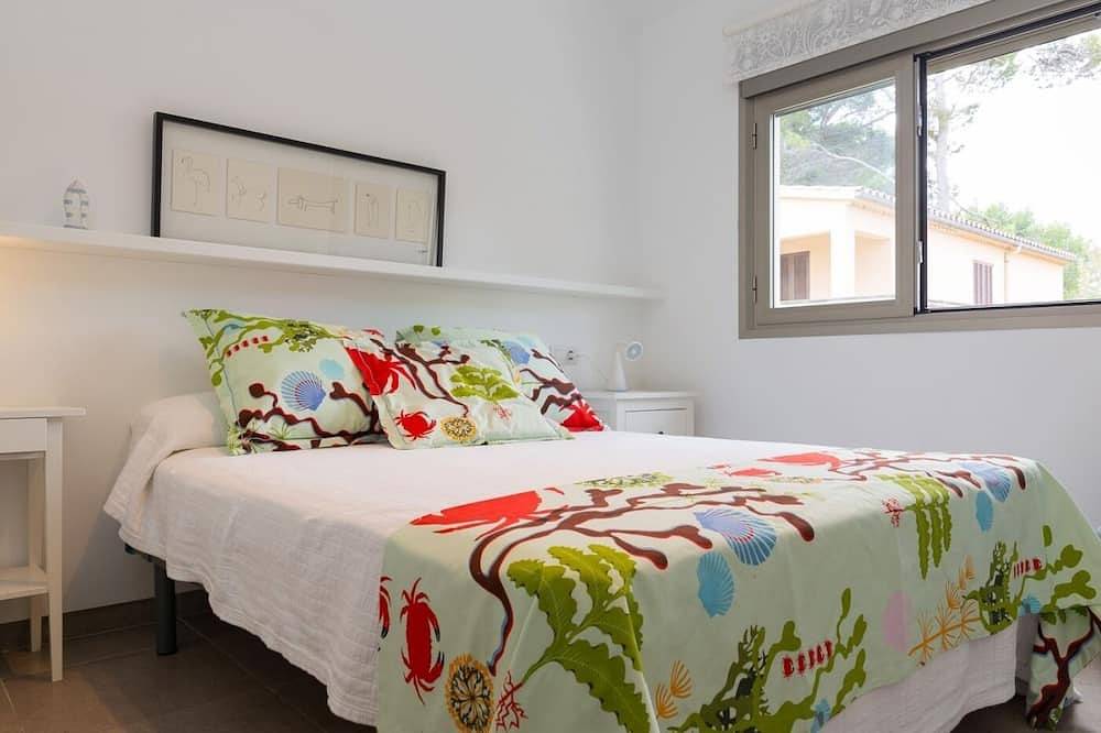 Las Gaviotas - Spectacular beachfront villa with garden in Platja de Muro in Playa de Muro, Muro