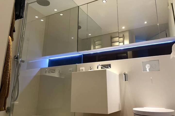 Appartement entier, Voir Ste Victoire appartement de luxe contemporain dans le nouveau centre-ville d'Aix en Pr in Aix-en-Provence, Côte méditerranéenne (France)