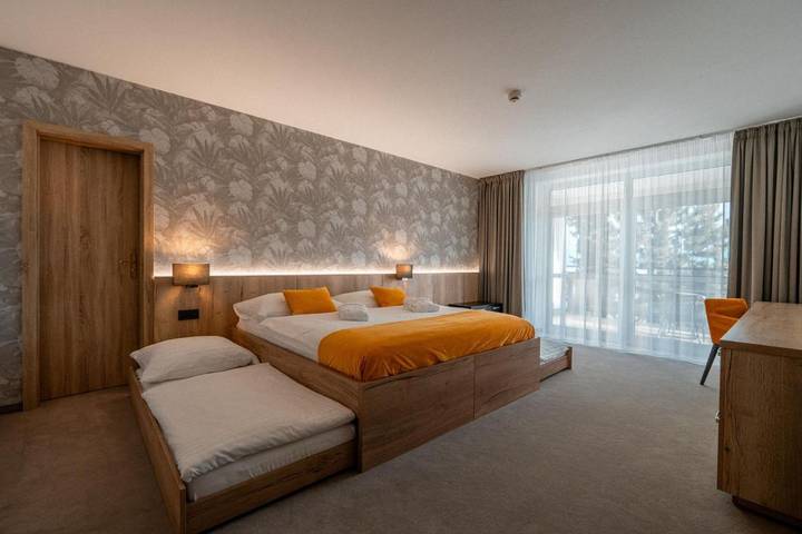 Hôtel pour 2 personnes, avec piscine et jardin ainsi que jacuzzi et sauna