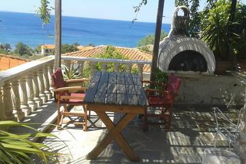 Ferienwohnung für 6 Personen, mit Balkon in Petra (Griechenland)