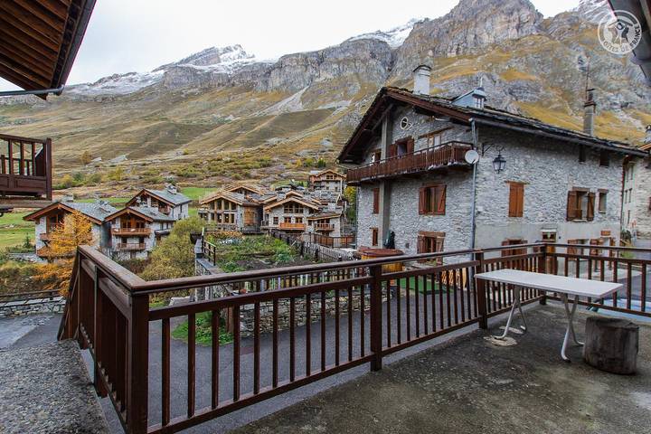 Gîte pour 8 personnes, avec jardin à Val-d'Isère - 2