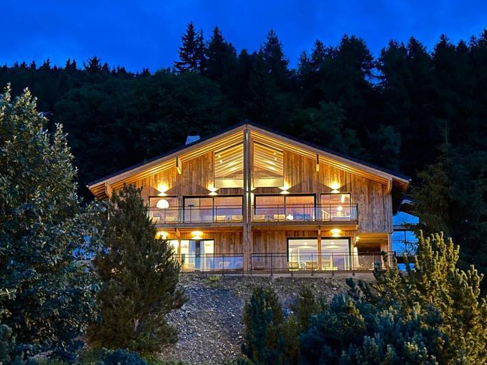 Chalet pour 16 personnes, avec terrasse et sauna