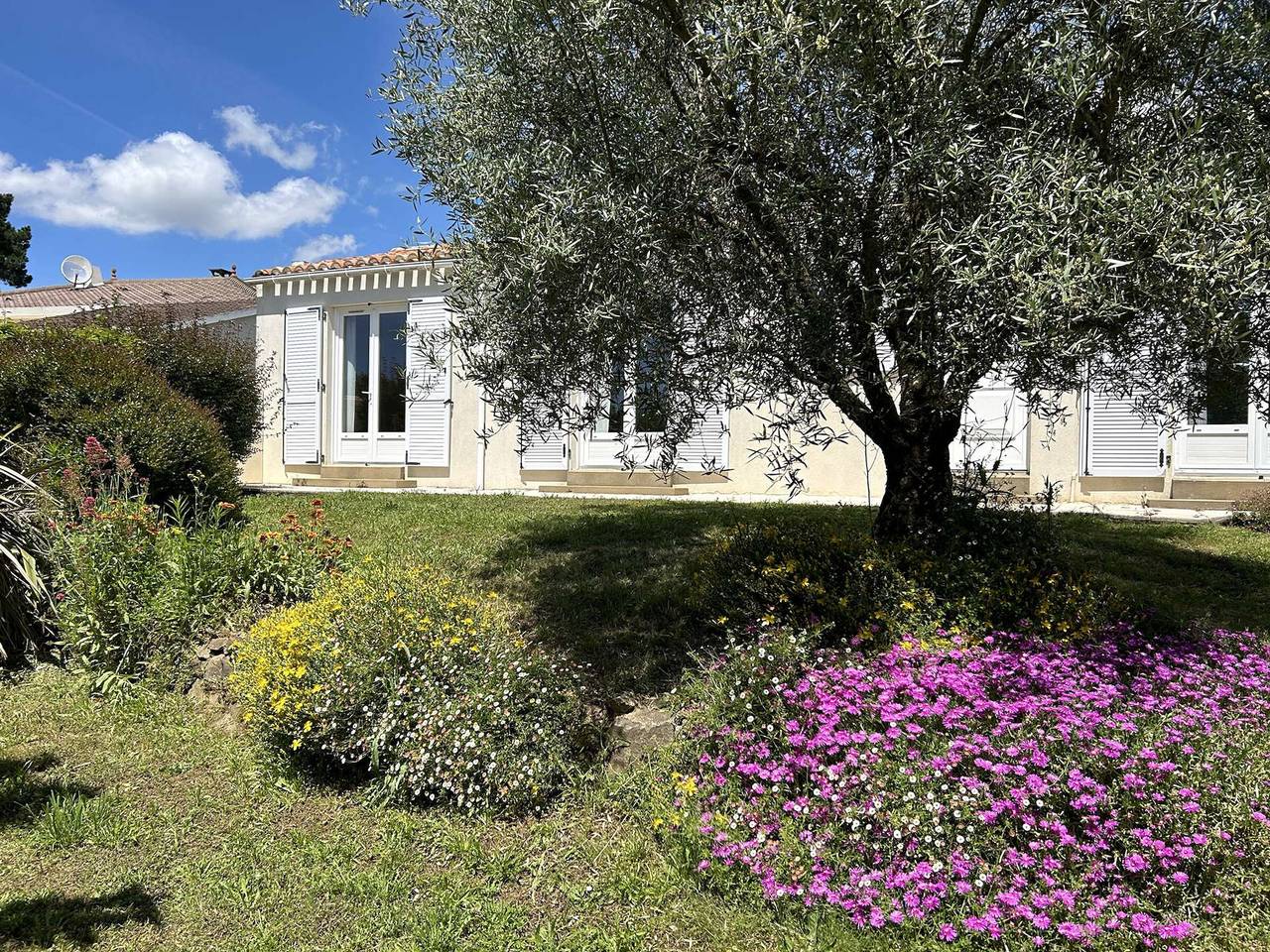 Maison indépendante 6 pers. avec terrasse, barbecue et parking, à 6 km de la plage in L'Aiguillon-sur-Vie, Vallée de la Loire