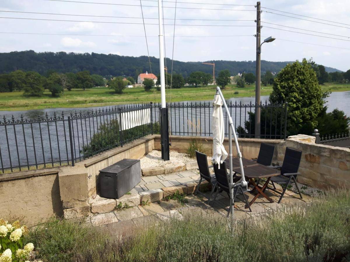 Ganze Wohnung, Ferienwohnung an der Elbe in Dresden Laubegast in Laubegast, Dresden