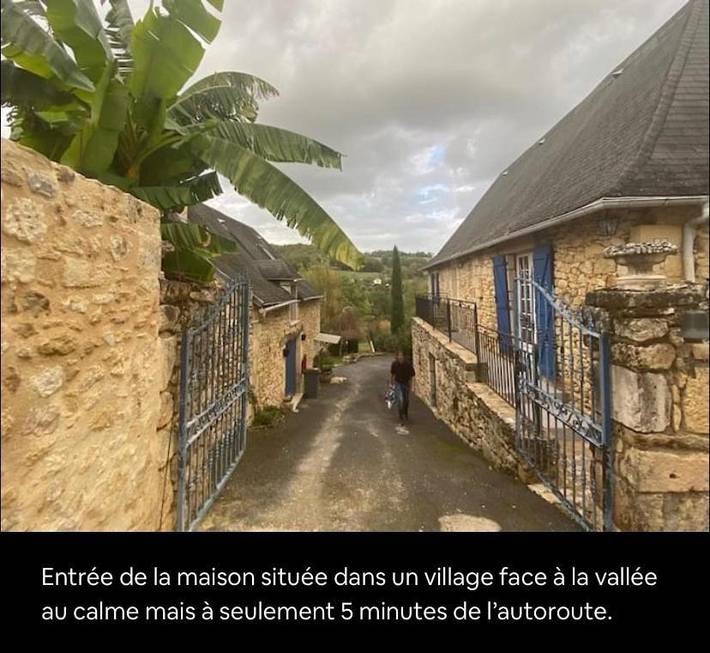 Location de vacances pour 4 personnes, avec piscine ainsi que vue et balcon à La Bachellerie - 3