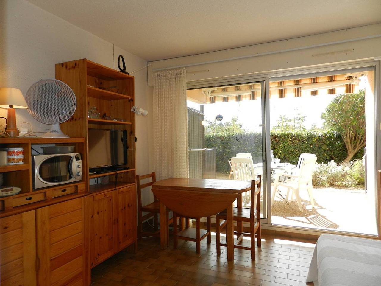 Studio in Bormes-les-Mimosas with beach access, terrace and parking, foto 13