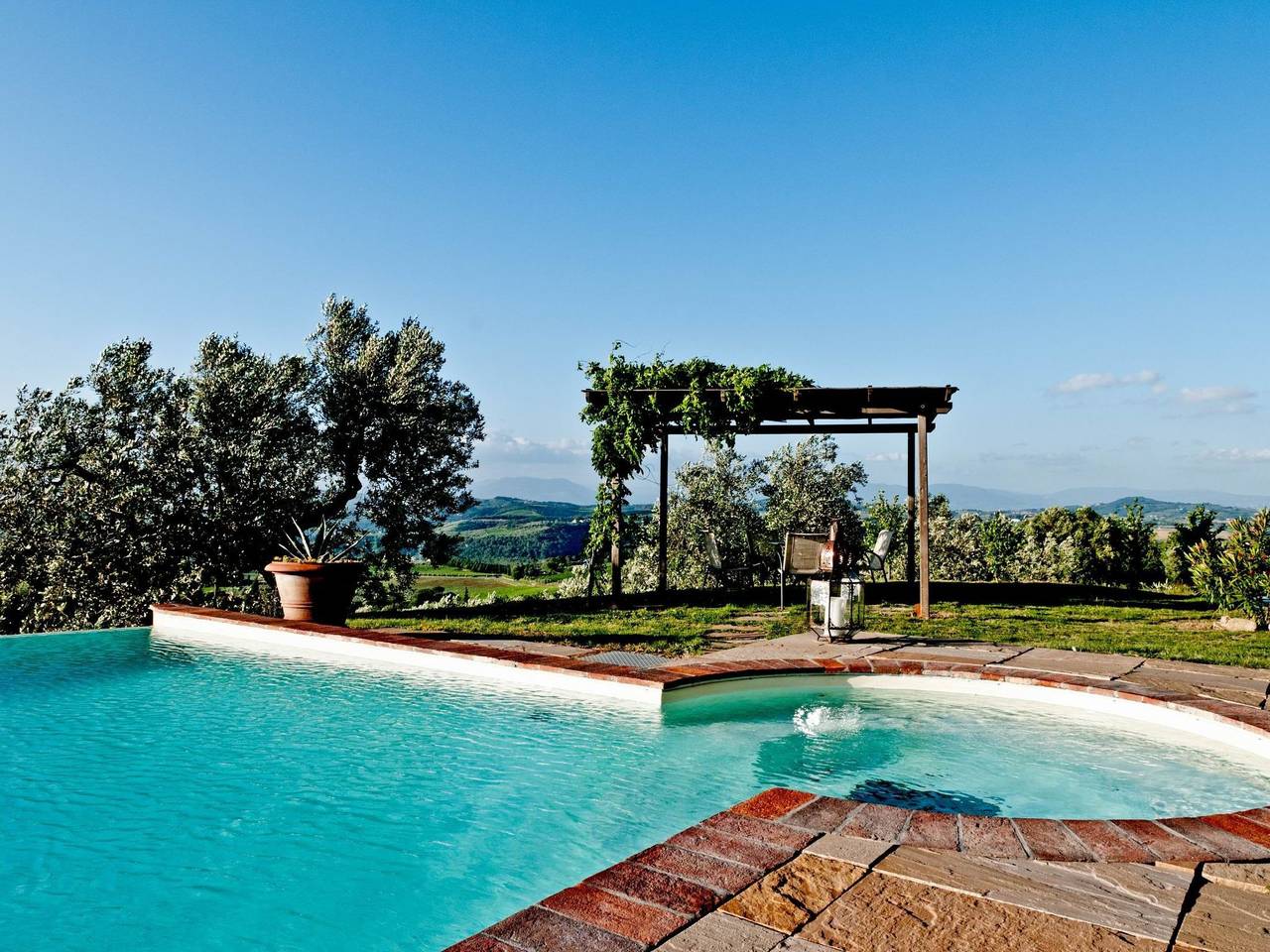 "Colle sotto 4" mit Infinity-Pool in Montelupo Fiorentino, Provincie Florence