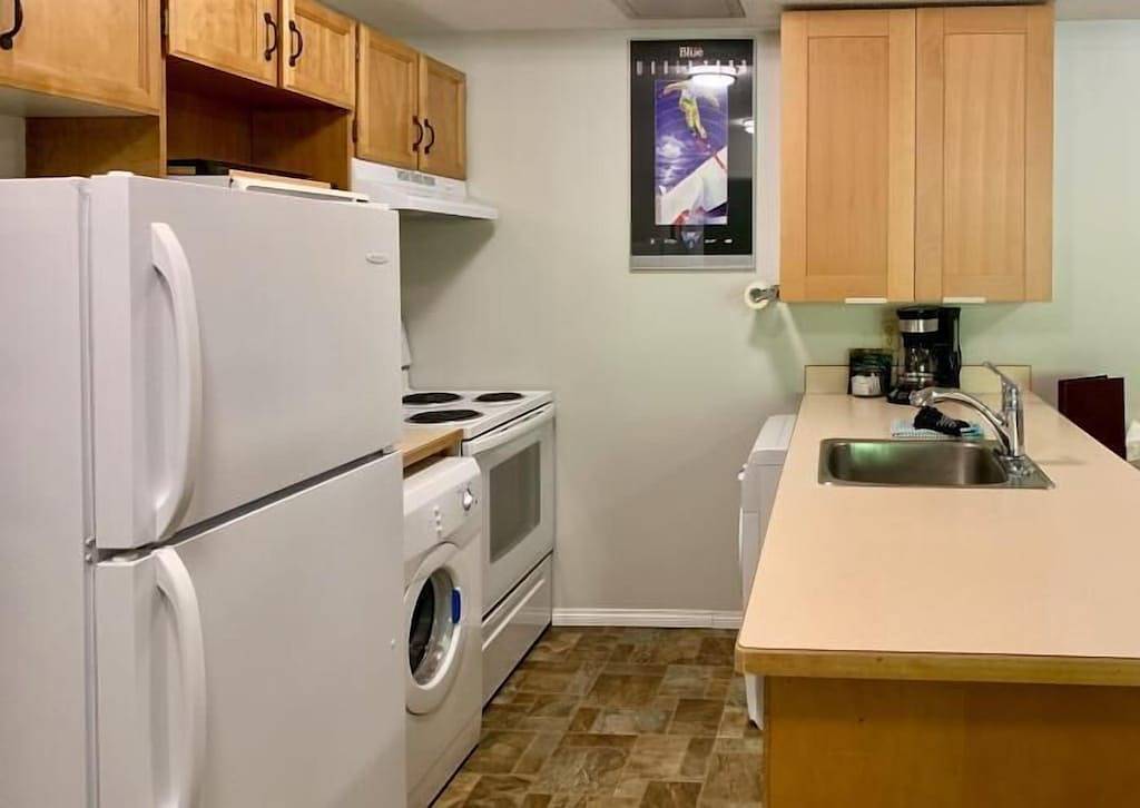 Panorama Horsethief Lodge Studio Condo, Sleeps 4 in Panorama