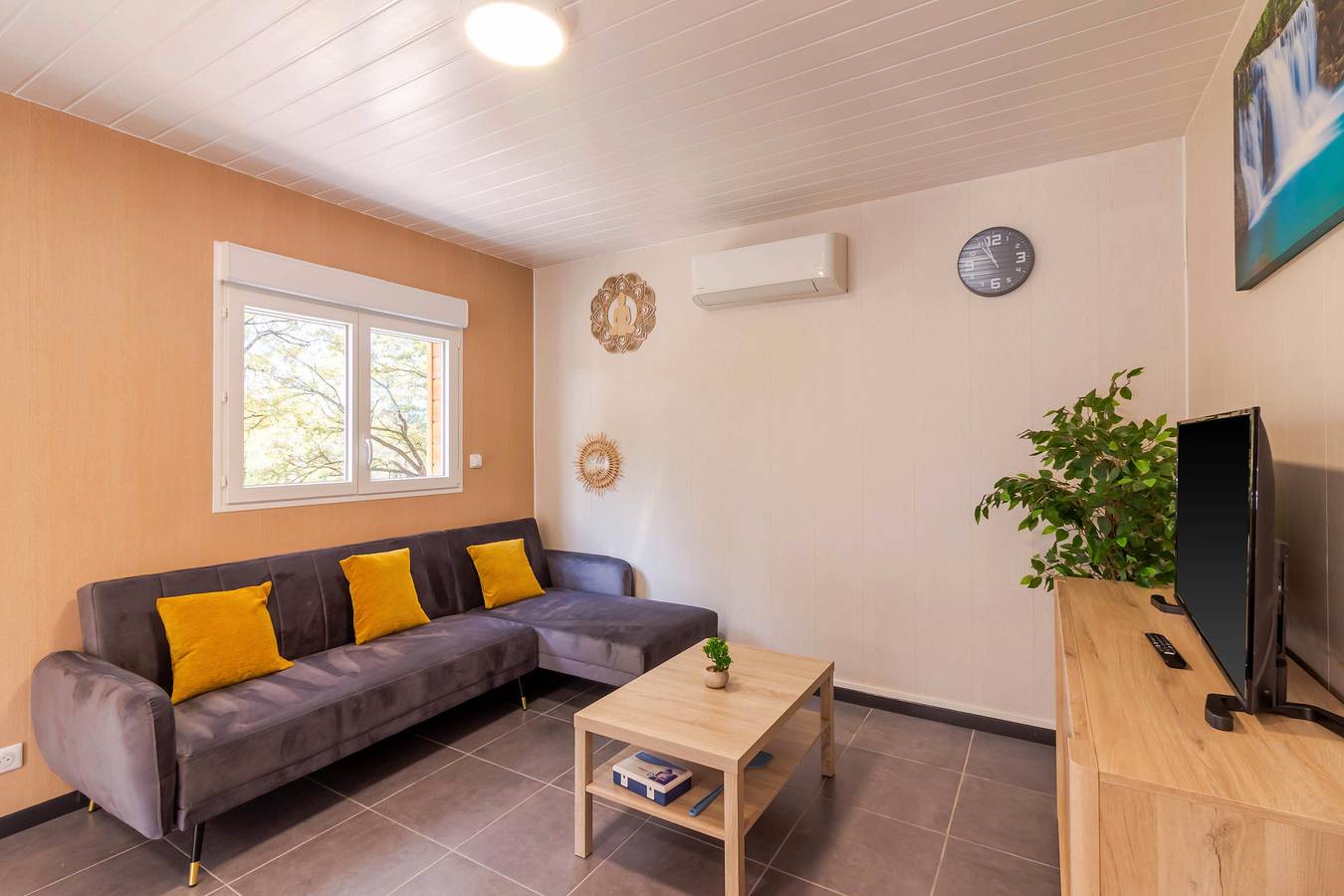 Séjour authentique en Dordogne – Gîte tout confort avec piscine chauffée in Thenon, Périgord Noir