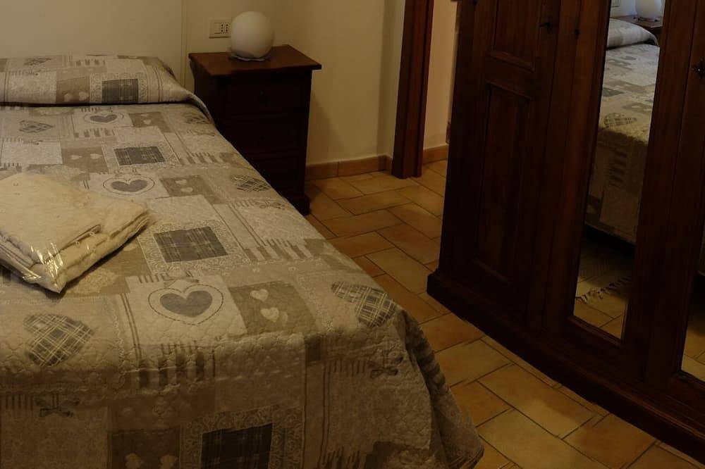 Village cottage in Gualdo Cattaneo, Provincia de Perugia