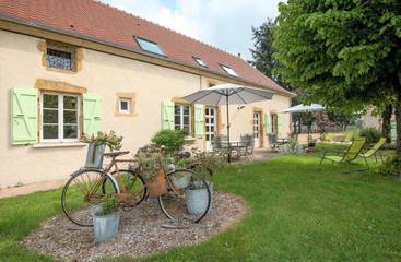 Maison d’hôte pour 12 personnes, avec jardin et vue dans L'Hôpital-le-Mercier