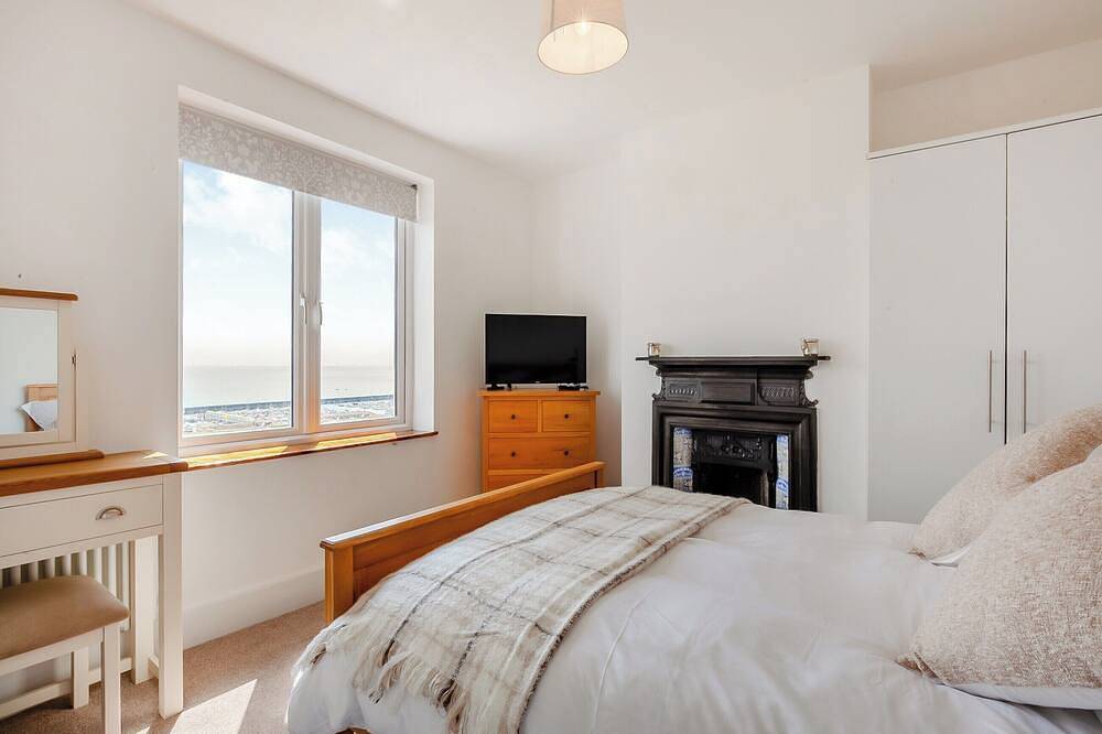 Stunning views of the English Channel and Brighton Marina. in Brighton Marina, Brighton