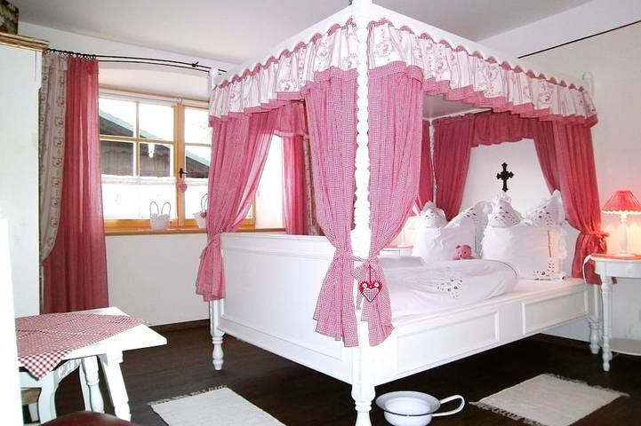 Ferienwohnung für 5 Personen, mit Whirlpool und Garten sowie Pool und Sauna in Übersee - 2