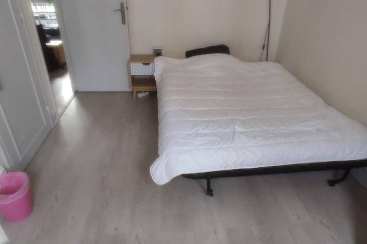 Ganze Wohnung, Room on the ski route, close to the town center, in a quiet location in Bourgoin-Jallieu, La Tour-du-Pin und Umgebung