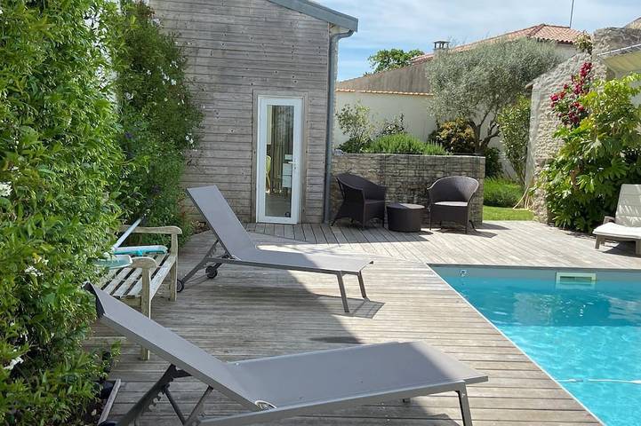 Location de vacances pour 10 personnes, avec Jardin à Nieul-sur-Mer