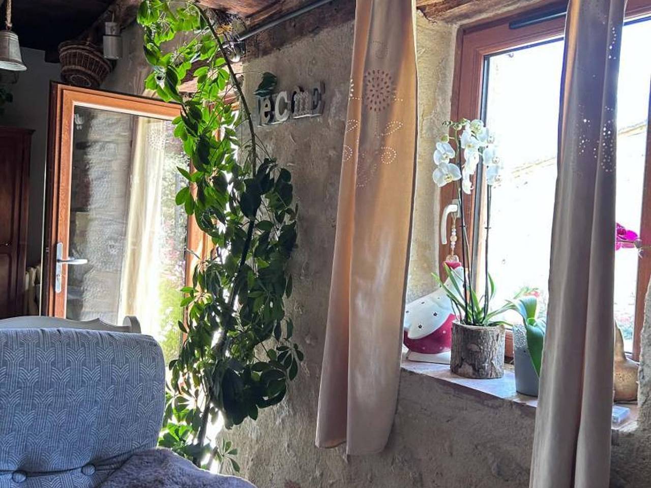 Charmante Maison Bourbonnaise du Xviiie avec Animaux Acceptés in Taxat-Senat, Allier