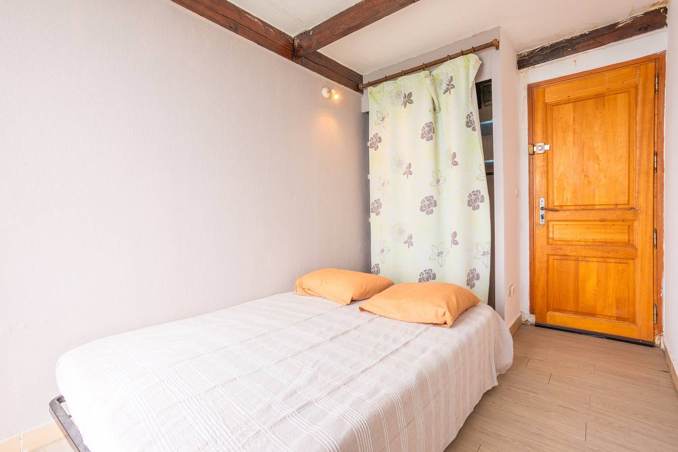 Ganze Wohnung, Ferienwohnung 'Les Jeux De Boules 6' mit Meerblick in Toulon Region