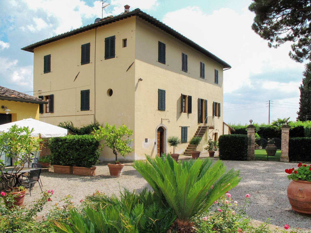 Entire apartment, Giuggiolo - Giuggiolo 5 in Poggibonsi, Siena Province