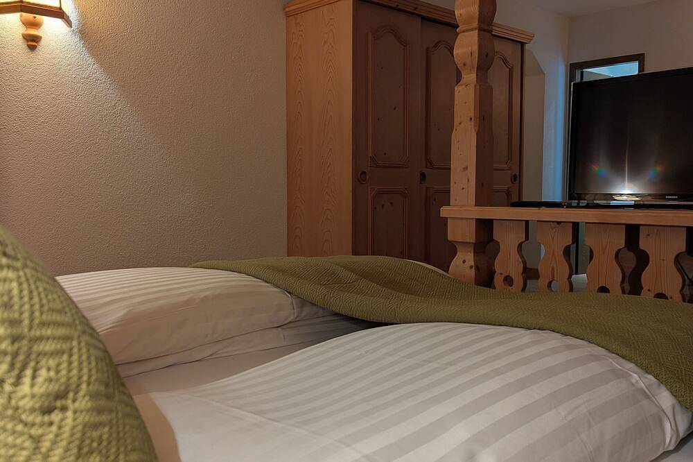 Ganze Wohnung, Doppelzimmer für 4 Gäste mit 24m² in Schönau an der Brend in Schönau a.d.Brend, Rhön-Bayern