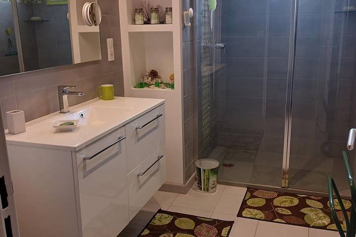 Location de vacances pour 5 personnes, avec terrasse et jardin à Saint-Médard-en-Jalles - 4