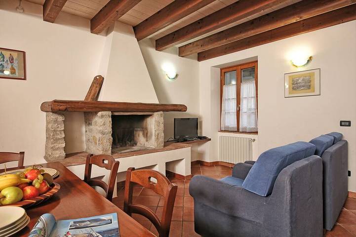 Agriturismo für 8 Personen, mit Whirlpool und Pool sowie Garten am Gardasee - 2