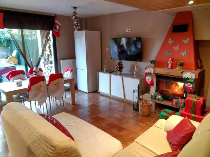 Casa rural para 12 personas, con piscina para niños y piscina además de jardín y vistas en Navarra - 3