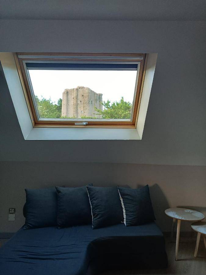 Location de vacances pour 14 personnes, avec terrasse ainsi que jardin et vue à Pouzauges - 2