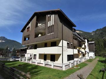 Gîte pour 4 personnes, avec terrasse à Canazei