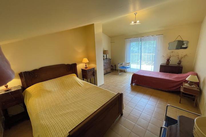 Location de vacances pour 8 personnes, avec terrasse et jardin, animaux acceptés à Bédarieux - 3