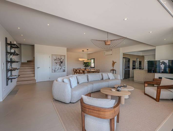 Gîte pour 8 personnes, avec piscine et jardin, adapté aux familles dans Golf Bluegreen Sainte-Maxime - 4