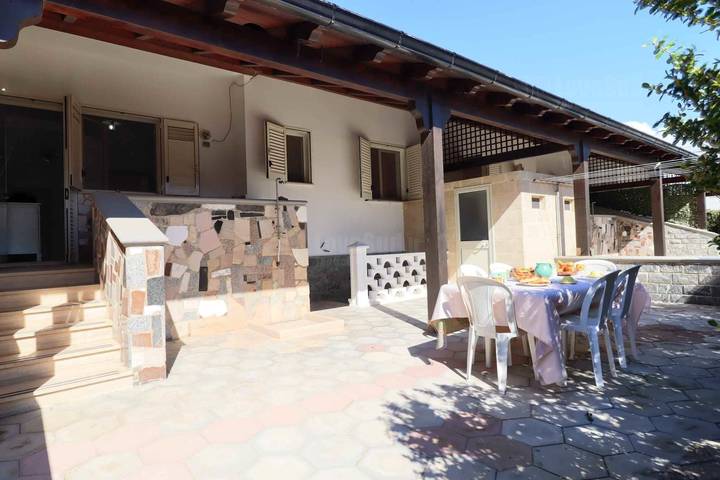 Casa vacanza per 8 persone, con giardino e terrazza, con animali domestici - 1