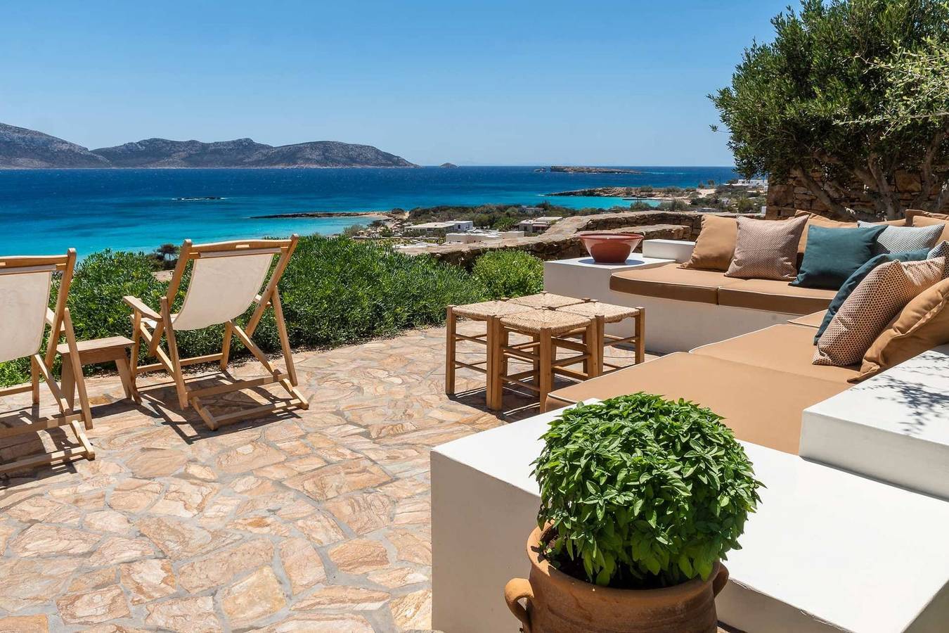 Alluring Ano Koufonisi Villa | Villa Elysium | 6 Bedrooms | Infinity Pool with Sea Views | Expansive Sun Terrace & Outdoor Dining | Private Beach Access | Koufonisia in Koufonisia, Kykladen