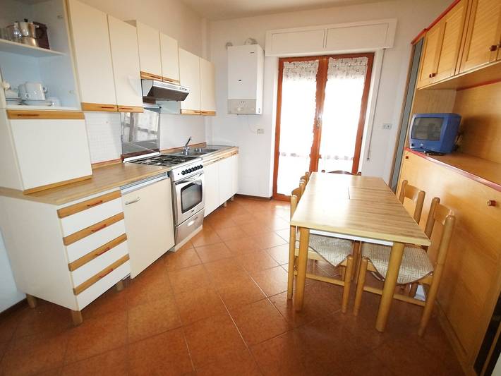 Ferienwohnung für 5 Personen, mit Balkon in San Benedetto del Tronto - 2