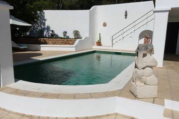 Villa in Cala Salada, Sant Antoni de Portmany für 8 