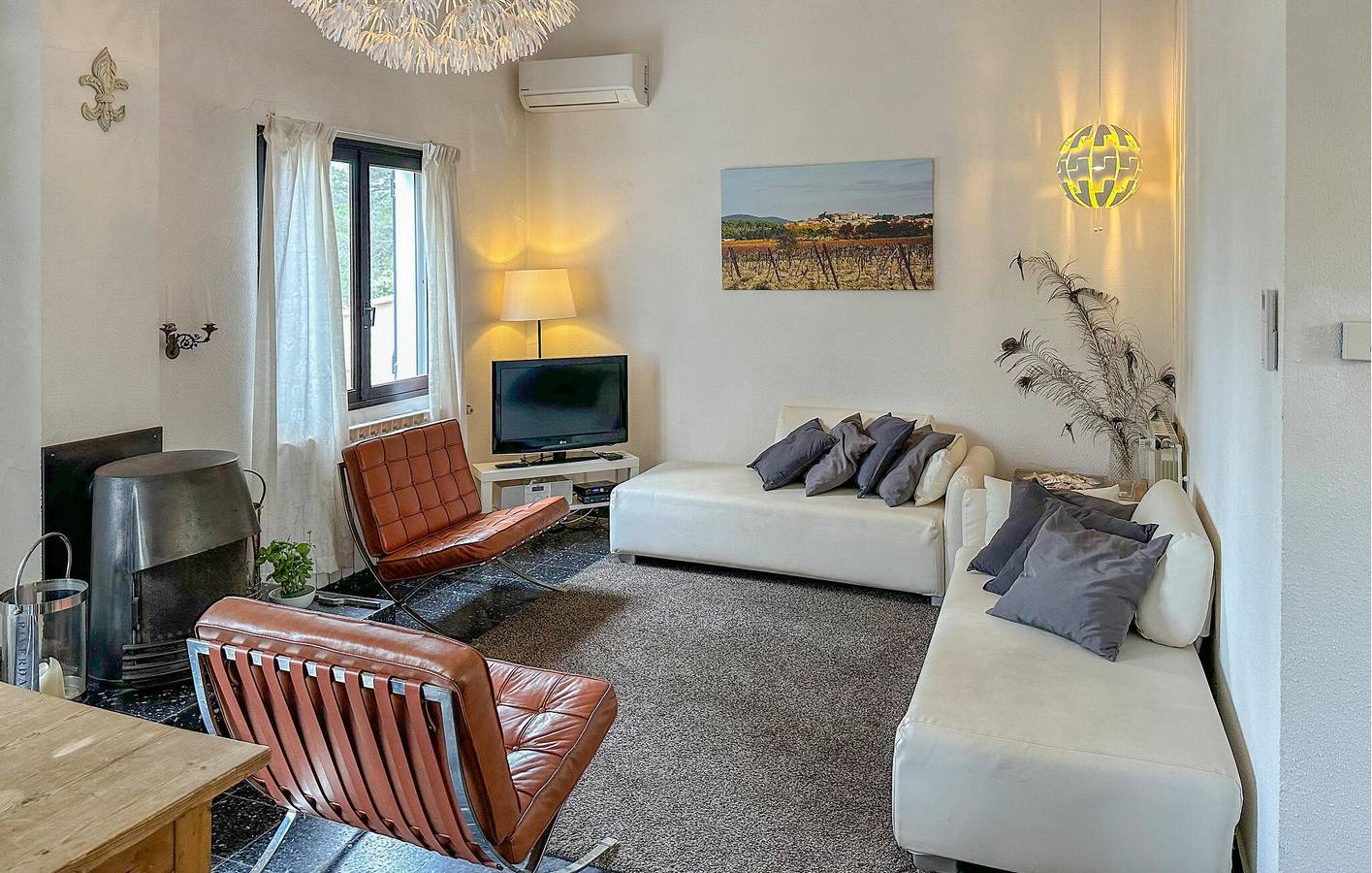 Appartement confortable de 2 chambres à coucher : Piscine, Parking & WiFi in Pouzols-Minervois, Côte méditerranéenne (France)