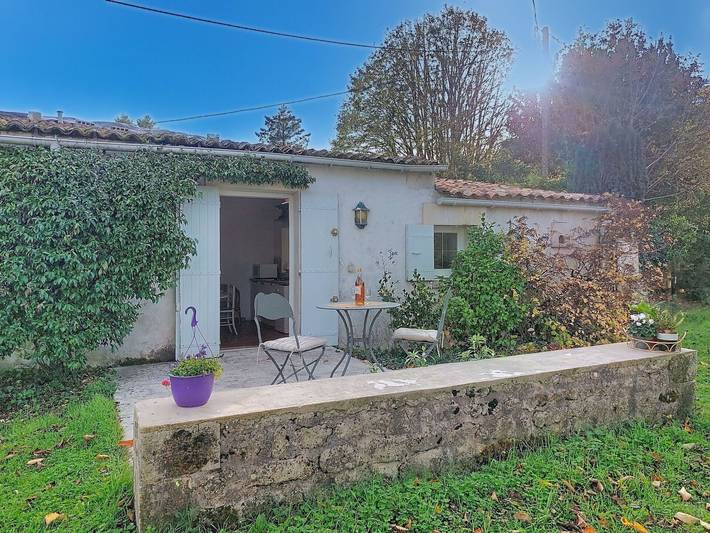 Gîte pour 2 personnes, avec jardin à Épargnes